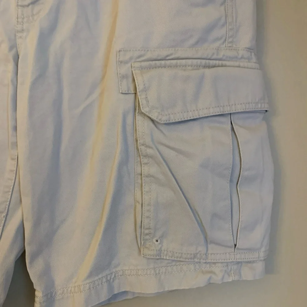 Eddie Bauer Shorts Mens 33 Beige Cargo Pockets utility Hiking Outdoor Y2k